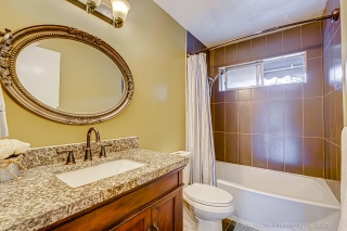 726 Weymouth Dr, North Vancouver, BC V7K 2Z2, Canada, ,  