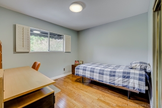 726 Weymouth Dr, North Vancouver, BC V7K 2Z2, Canada, ,  