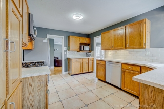 726 Weymouth Dr, North Vancouver, BC V7K 2Z2, Canada, ,  