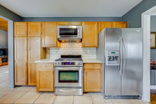 726 Weymouth Dr, North Vancouver, BC V7K 2Z2, Canada, ,  