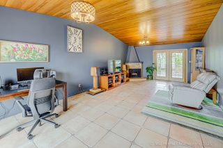 726 Weymouth Dr, North Vancouver, BC V7K 2Z2, Canada, ,  