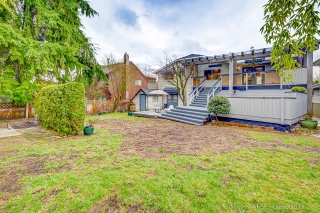 726 Weymouth Dr, North Vancouver, BC V7K 2Z2, Canada, ,  