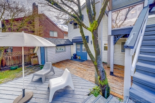 726 Weymouth Dr, North Vancouver, BC V7K 2Z2, Canada, ,  