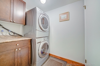 726 Weymouth Dr, North Vancouver, BC V7K 2Z2, Canada, ,  