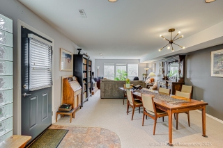 726 Weymouth Dr, North Vancouver, BC V7K 2Z2, Canada, ,  