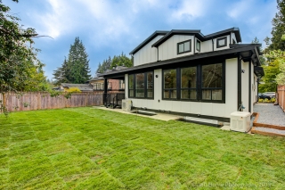 3252 Allan Rd, North Vancouver, BC V7J 3C6, Canada, ,  