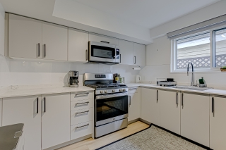 2836 Violet St, North Vancouver, BC V7H 2L6, Canada, ,  