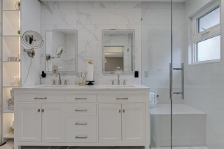 2836 Violet St, North Vancouver, BC V7H 2L6, Canada, ,  