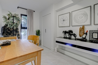 2836 Violet St, North Vancouver, BC V7H 2L6, Canada, ,  