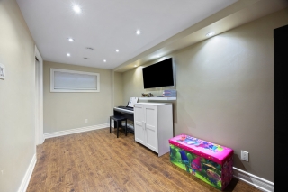 Unit 101-2315 Bromsgrove Rd, Mississauga, ON L5J 4A6, Canada, ,  