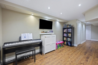 Unit 101-2315 Bromsgrove Rd, Mississauga, ON L5J 4A6, Canada, ,  