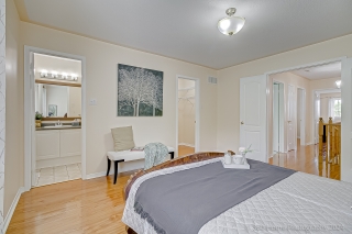 289 Wildgrass Rd, Mississauga, ON L5B 4G9, Canada, ,  