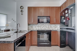 Unit 1619-25 Greenview Ave, North York, ON M2M 0A5, Canada, ,  