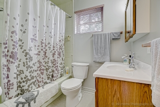 2 Kitimat Crescent, Aurora, ON L4G 3C3, Canada, ,  