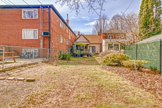 285 Evelyn Ave, Toronto, ON M6P 2Z8, Canada, ,  