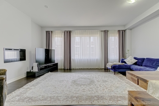 188 Tango Cres, Newmarket, ON L3X 0K4, Canada, ,  