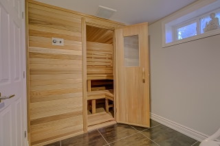 72 Baby Point Rd, York, ON M6S 2G3, Canada, ,  