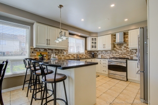 1044 Zimmerman Crescent, Milton, ON L9T 5S6, Canada, ,  