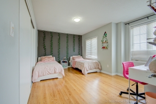 1044 Zimmerman Crescent, Milton, ON L9T 5S6, Canada, ,  
