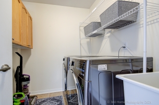 1044 Zimmerman Crescent, Milton, ON L9T 5S6, Canada, ,  