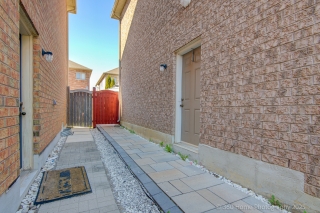 55 Lyndbrook Crescent, Brampton, ON L6P 2N9, Canada, ,  
