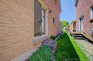 4425 Sawmill Valley Dr, Mississauga, ON L5L 3H8, Canada, ,  