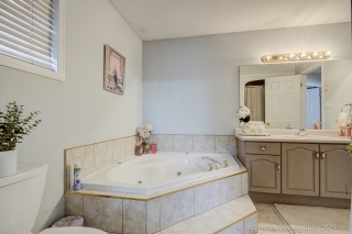84 Hillgarden Dr, Stoney Creek, ON L8J 3S7, Canada, ,  