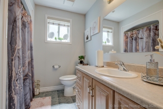 84 Hillgarden Dr, Stoney Creek, ON L8J 3S7, Canada, ,  