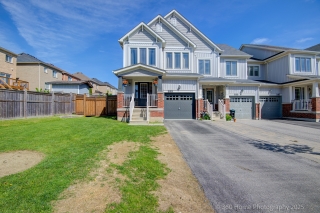 193 Orr Dr, Bradford, ON L3Z 0S2, Canada, ,  