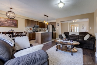193 Orr Dr, Bradford, ON L3Z 0S2, Canada, ,  