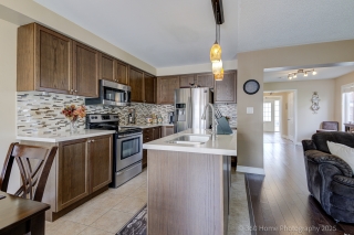 193 Orr Dr, Bradford, ON L3Z 0S2, Canada, ,  