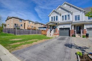 193 Orr Dr, Bradford, ON L3Z 0S2, Canada, ,  