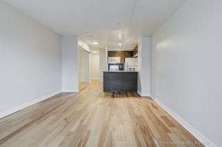 Unit 1015-763 Bay St., Toronto, ON M5G 2R3, Canada, ,  
