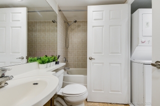 Unit 1015-763 Bay St., Toronto, ON M5G 2R3, Canada, ,  