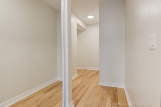 Unit 1015-763 Bay St., Toronto, ON M5G 2R3, Canada, ,  
