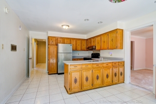28 Cobblestone Dr, Thornhill, ON L3T 4E4, Canada, ,  