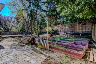28 Cobblestone Dr, Thornhill, ON L3T 4E4, Canada, ,  