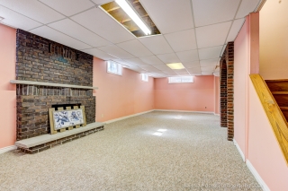 28 Cobblestone Dr, Thornhill, ON L3T 4E4, Canada, ,  