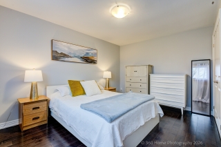 221 Milestone Crescent, Aurora, ON L4G 3M2, Canada, ,  