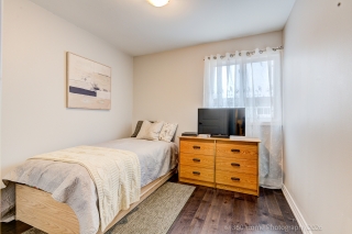 221 Milestone Crescent, Aurora, ON L4G 3M2, Canada, ,  