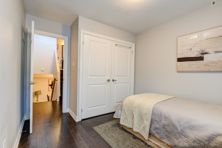 221 Milestone Crescent, Aurora, ON L4G 3M2, Canada, ,  