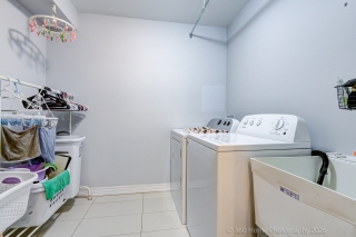 221 Milestone Crescent, Aurora, ON L4G 3M2, Canada, ,  