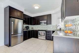 37 Santa Amato Crescent, Thornhill, ON L4J 0E9, Canada, ,  