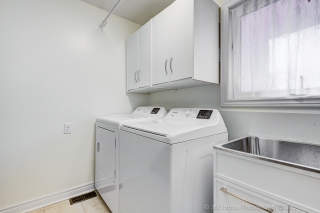 37 Santa Amato Crescent, Thornhill, ON L4J 0E9, Canada, ,  