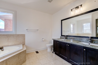 37 Santa Amato Crescent, Thornhill, ON L4J 0E9, Canada, ,  