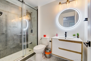 230 Lancaster Ave, Newmarket, ON L3Y 5X2, Canada, ,  