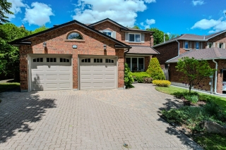 42 Lanewood Dr, Aurora, ON L4G 4T8, Canada, ,  