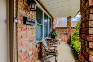 42 Lanewood Dr, Aurora, ON L4G 4T8, Canada, ,  