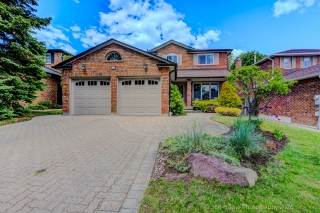 42 Lanewood Dr, Aurora, ON L4G 4T8, Canada, ,  