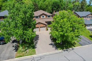 42 Lanewood Dr, Aurora, ON L4G 4T8, Canada, ,  